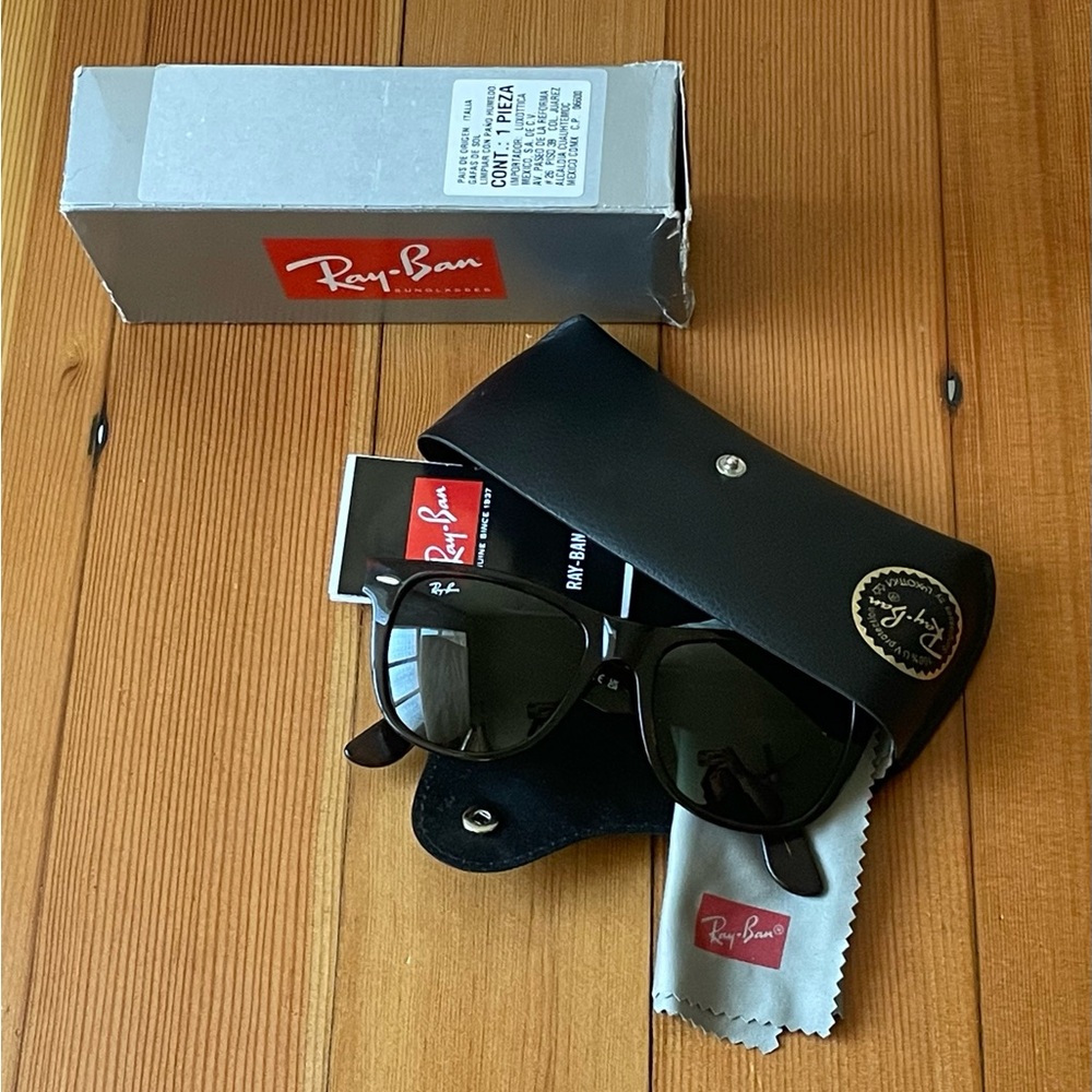 Ray-Ban Original Wayfarer Classic Tortoise Shell Sunglasses
